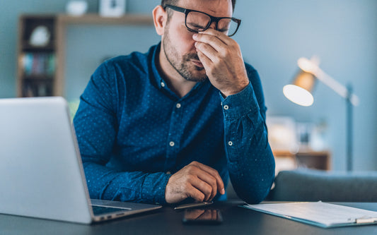 睡眠不足のリスクとは？病気との関係や心身へ及ぼす影響を解説